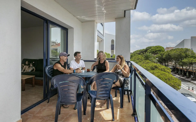 Pins Platja Apartments