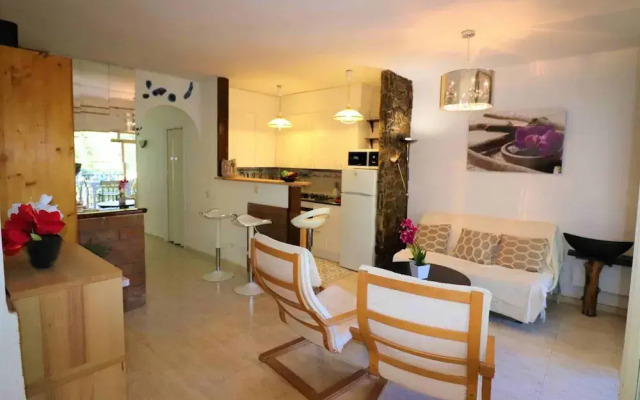 Spacious Apt. With Barbecue in Roses