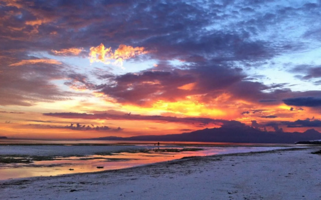 Jjs Backpackers Village