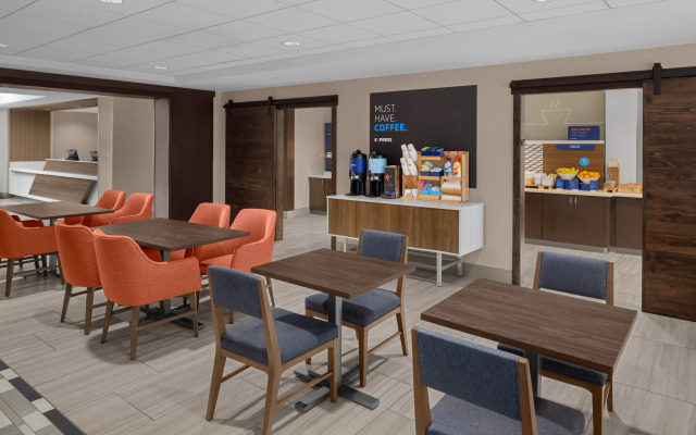 Holiday Inn Express And Suites Midland
