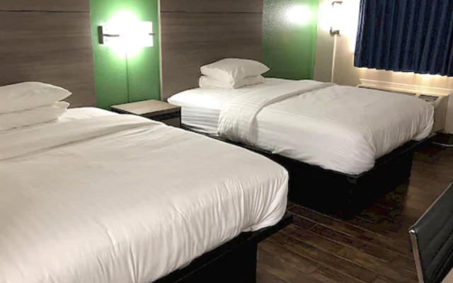 Travelers Inn & Suites