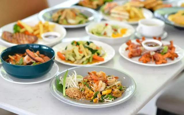 Gate43 Airport Hotel