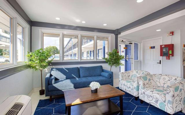 Days Inn by Wyndham Knoxville North