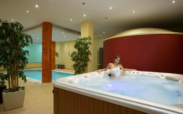 Porto Galini Seaside Resort & Spa