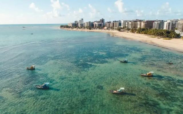 Grande Apartamento 2/4 beira-mar