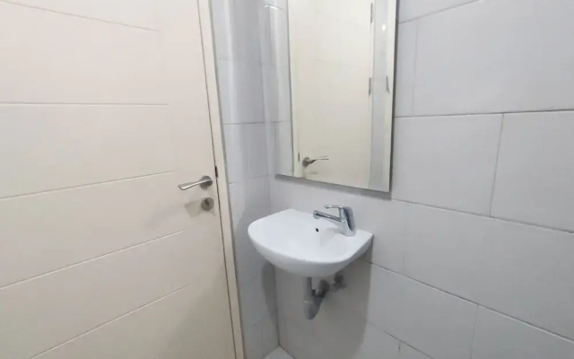 Studio Near Mall (No Kitchen) At Benson Supermall Mansion Apartment