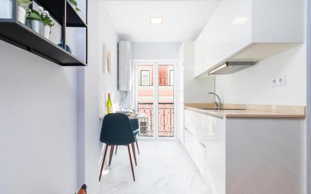 Perfect 1 bed in Chiado with AIRCON