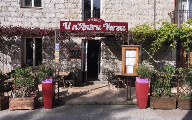 Auberge U n'Antru Versu