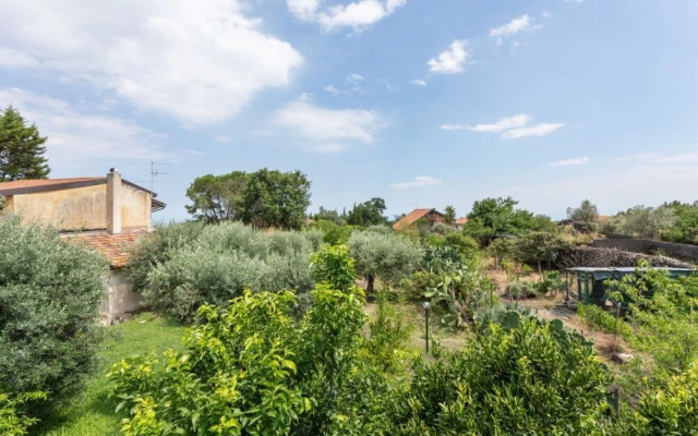 Pedara Lovely Flat with Terrace