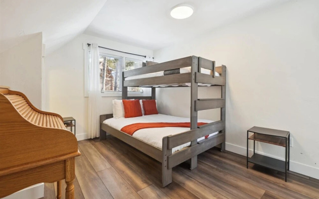 Chalet Blue 2 Bedroom Home by RedAwning