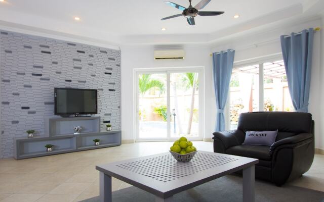 Majestic Villas Cosy Beach Pattaya