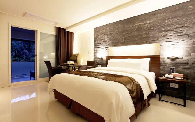 Pocheon Hotel Commune Motel