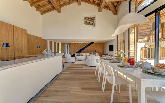 Chalet Fortuna a Jewel in Central Chamonix