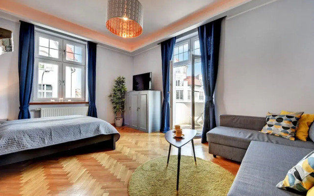 Grand Apartments - Brooklyn
