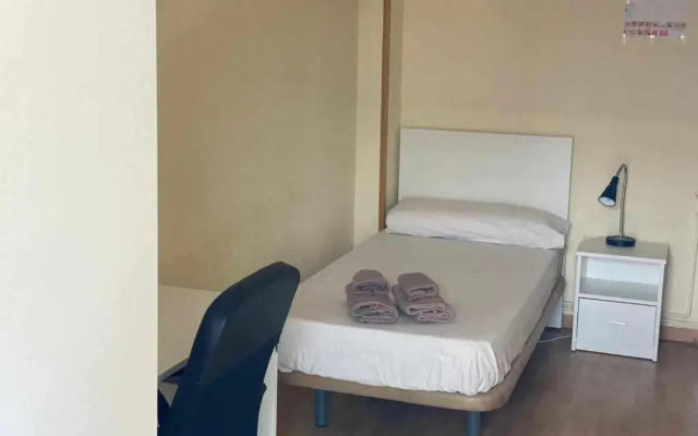 12 Octubre Residence