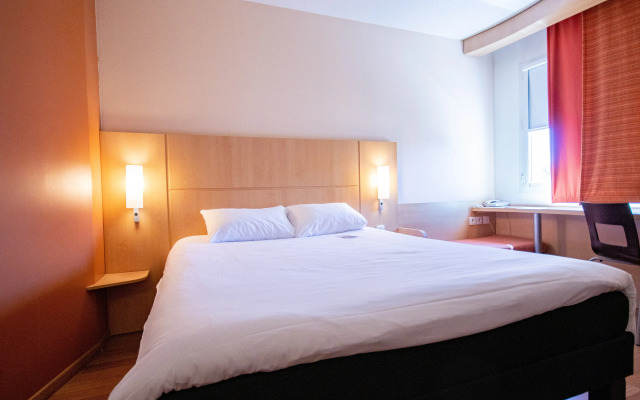 ibis Martigues