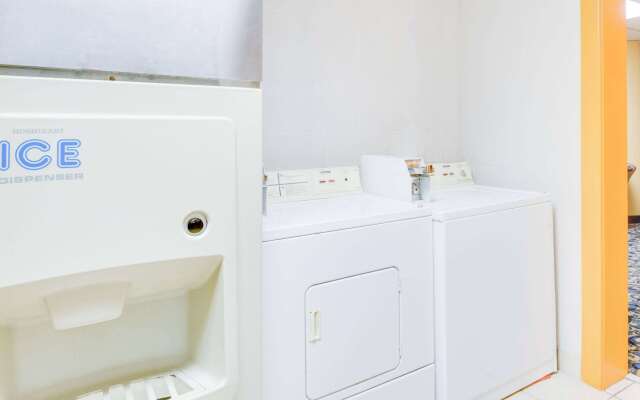 Super 8 by Wyndham Port Clinton