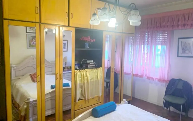 Apartment With 3 Bedrooms in Amadora
