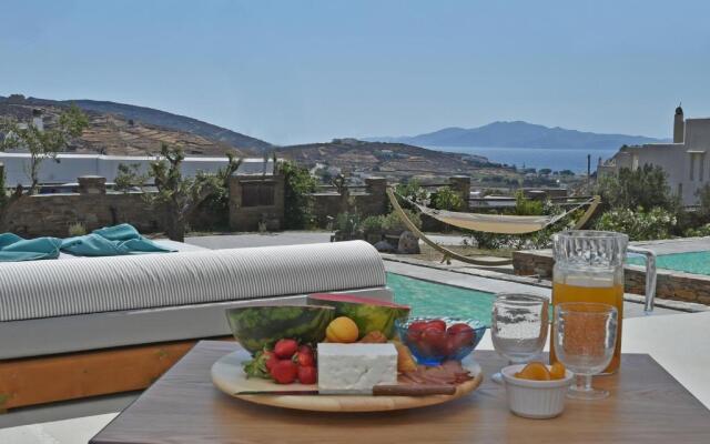 Tinos Blend Suites