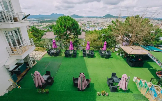 Dallas Hotel DaLat