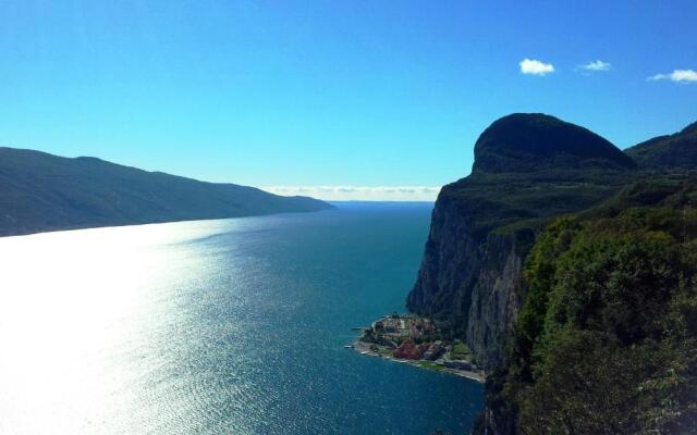 Casa Del Borgo Maria Luisa By Gardadomusmea