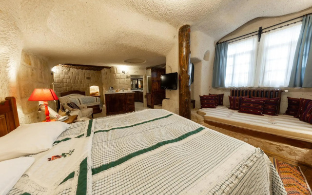 Cappadocia Cave Suites Adult Only +12