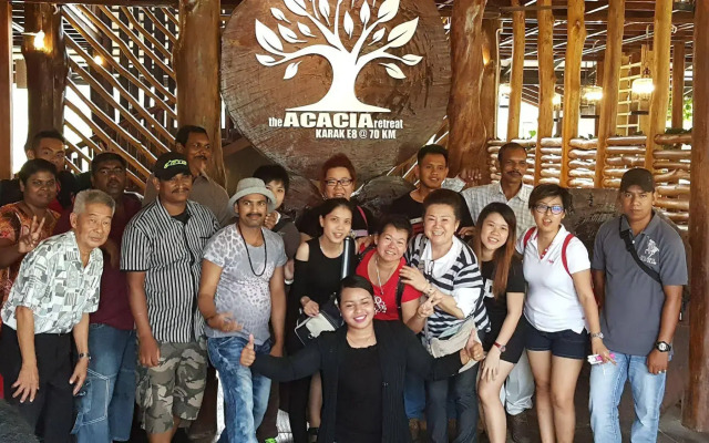 The Acacia Retreat