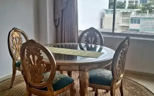 Spacious, Renovated, 2Hb in Style and With Pool
