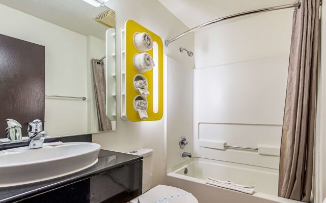 Motel 6 Indianapolis Carmel