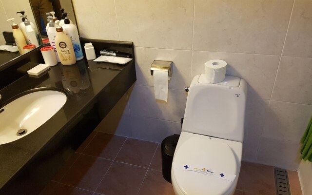 Hotel At Home
