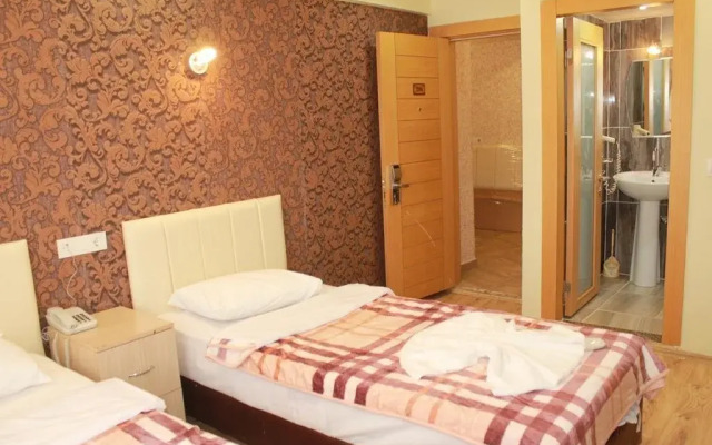 Fly Hotel