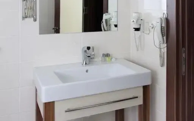 Sedef Otel