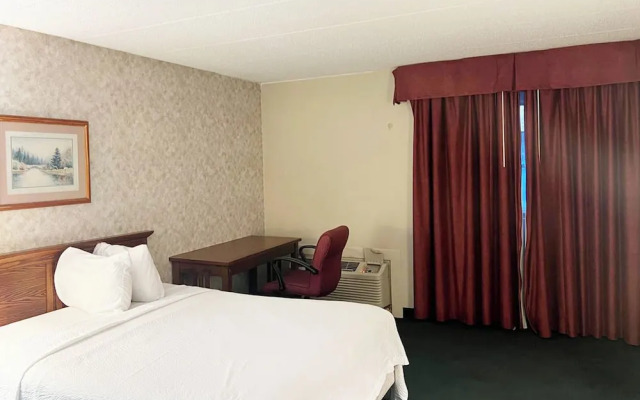 Blue Way Inn & Suites La Crosse