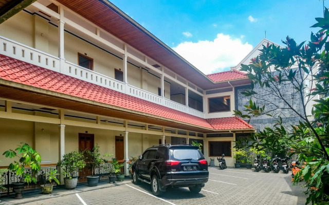 RedDoorz near XT Square Yogyakarta
