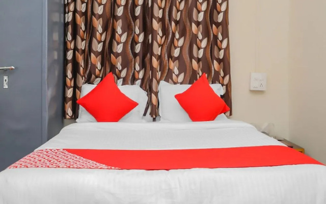 OYO 15847 Hotel Mathura Lodging