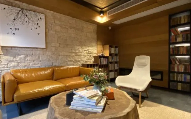 Wuta Xinshe (Hangzhou West Lake)