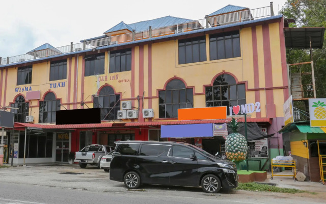 OYO 90174 Tuah Inn
