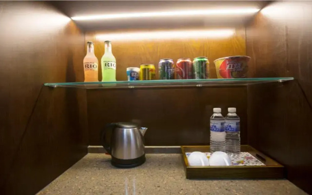 Xinlong Holiday Inn University of Petroleum