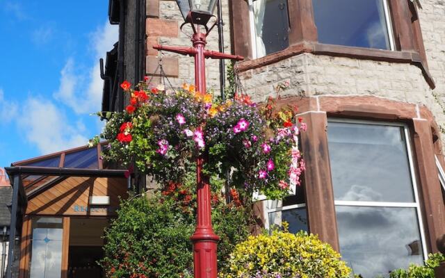 Hideaway At Thornleigh Hotel