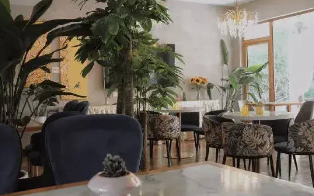Hetian Yueshe Qingyang Resort Hotel