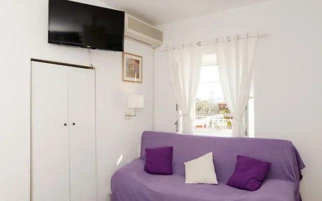 White Wave Guest House
