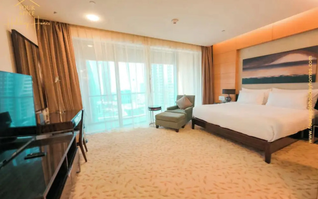 Studio with Thrilling Burj Khalifa View