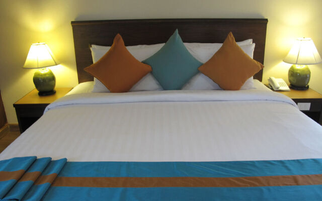 ZEN Premium Prachanukroh Patong Beach