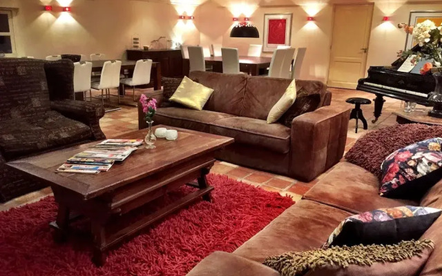 Lush Holiday Home in Oeffelt with 2 Saunas & Hot Tubs