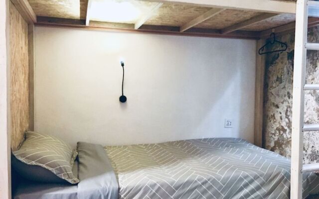 SPOT ON 90746 Vspace Guesthouse & Cafe