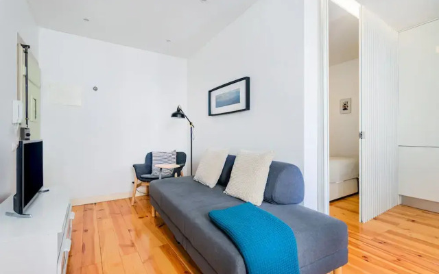 Romantic Alfama Getaway