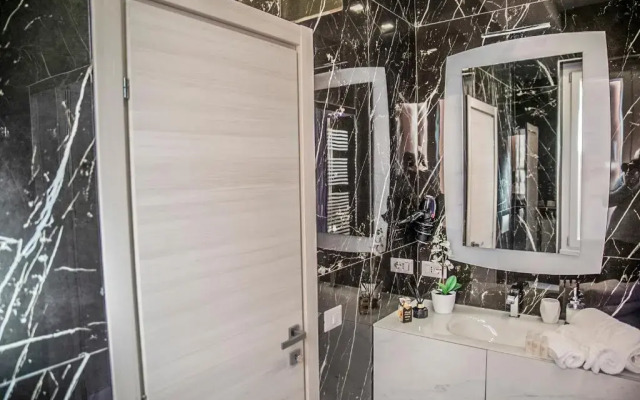 New Moon Luxury Apartment