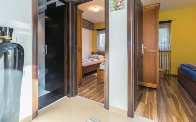 Stunning Home in Porec With Wifi and 2 Bedrooms - Hotel in Porec - Photo 3