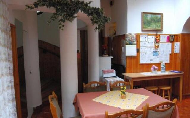Mohacsi Guesthouse