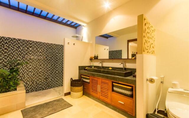 Villa Bugis Kayu Aya Seminyak